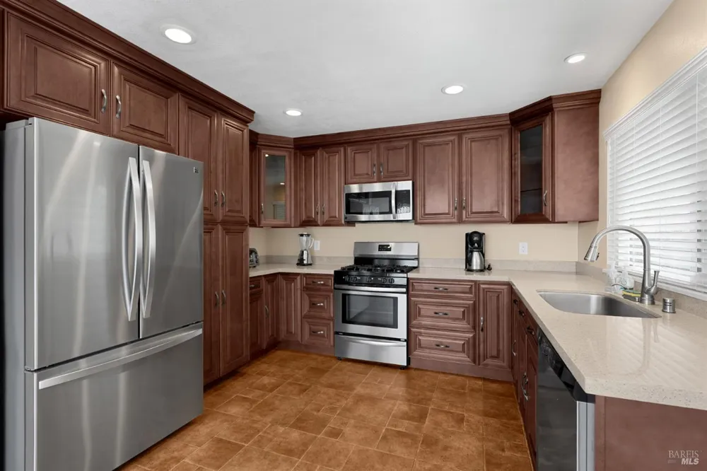 530 Myrtle Avenue Rohnert Park, CA 94928