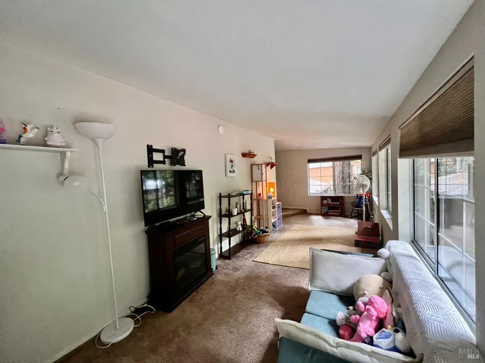14592 Canyon 1 Road Guerneville, CA 95446