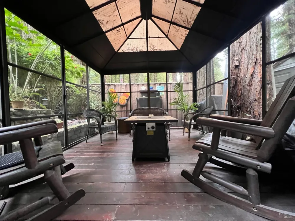 14592 Canyon 1 Road Guerneville, CA 95446