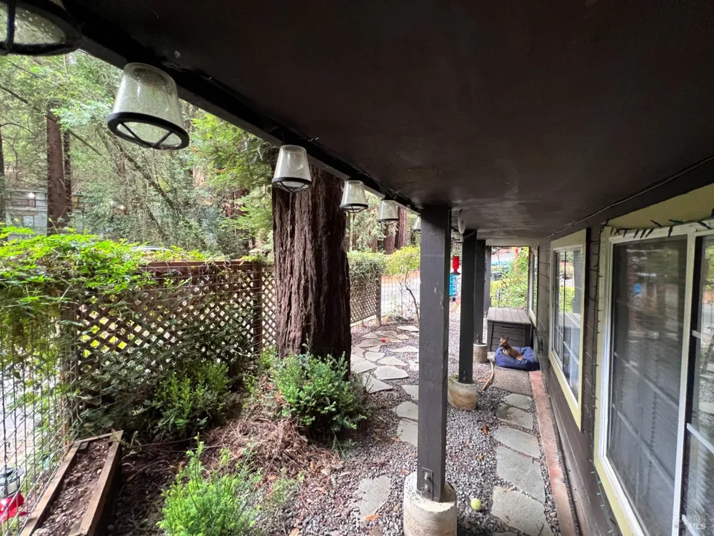 14592 Canyon 1 Road Guerneville, CA 95446
