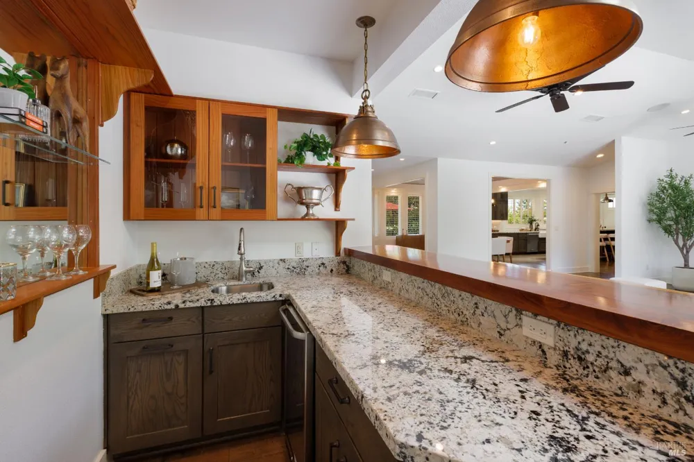1889 Riebli Road Santa Rosa, CA 95404