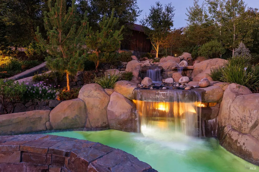 1889 Riebli Road Santa Rosa, CA 95404