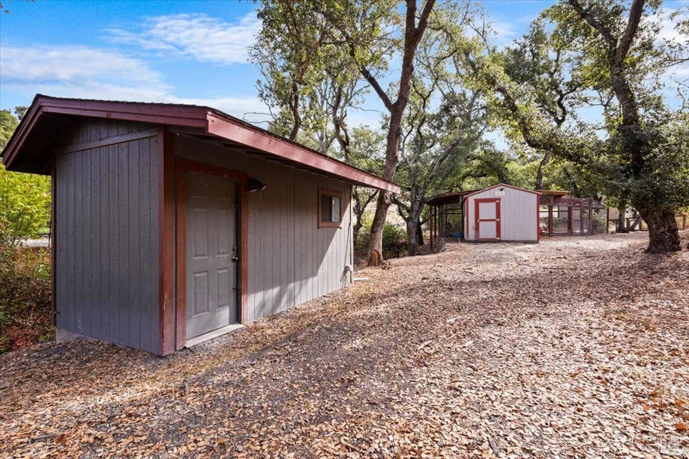 1889 Riebli Road Santa Rosa, CA 95404