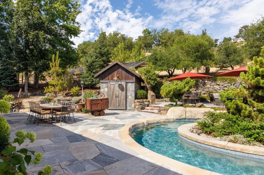 1889 Riebli Road Santa Rosa, CA 95404
