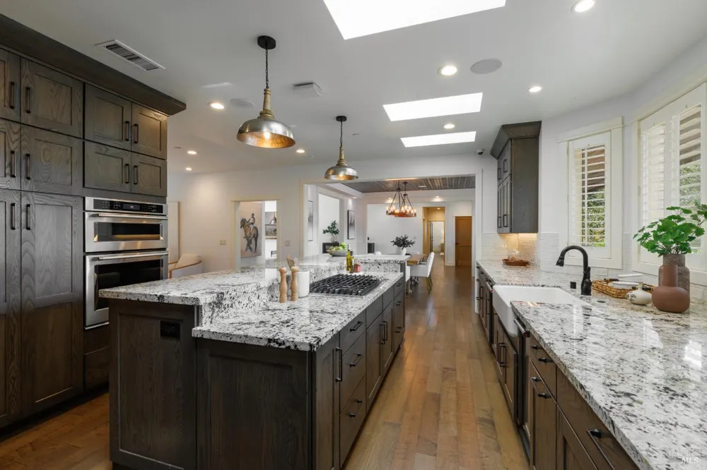 1889 Riebli Road Santa Rosa, CA 95404