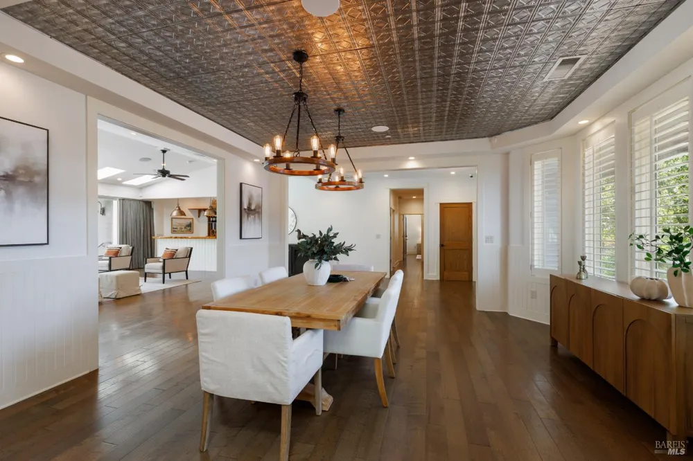 1889 Riebli Road Santa Rosa, CA 95404