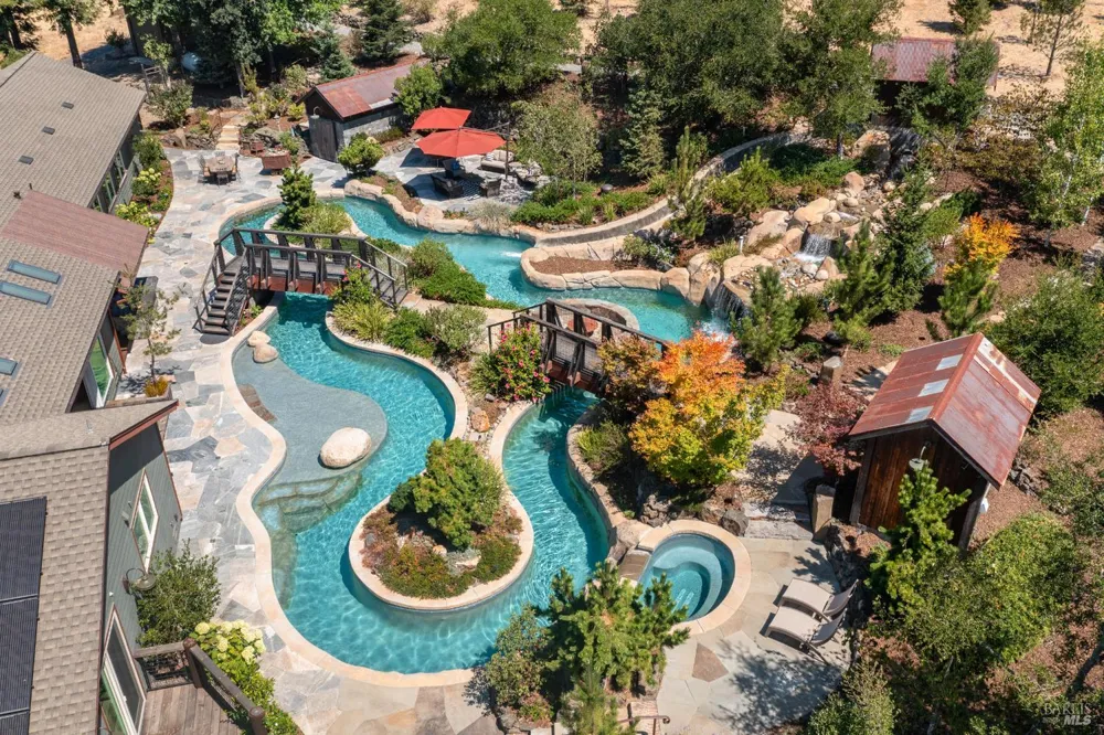 1889 Riebli Road Santa Rosa, CA 95404