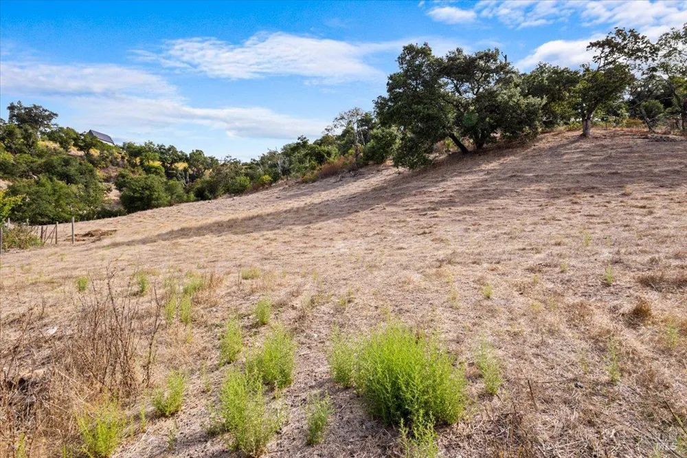 1889 Riebli Road Santa Rosa, CA 95404