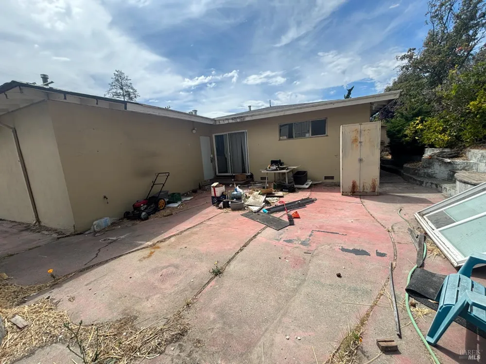 1064 Manor Road El Sobrante, CA 94803
