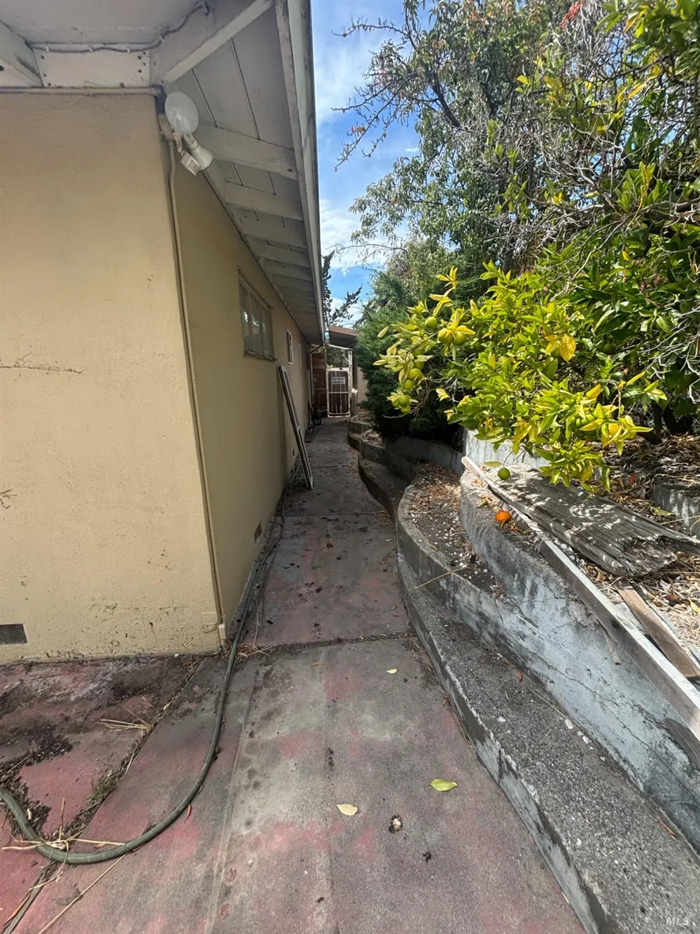 1064 Manor Road El Sobrante, CA 94803