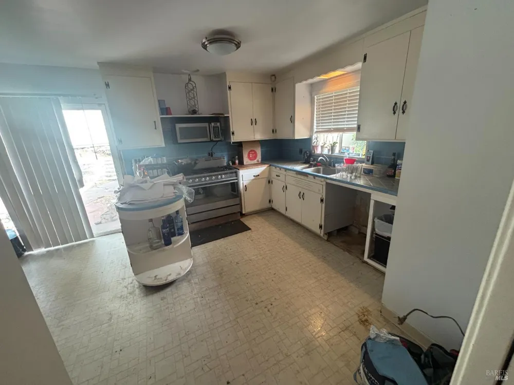 1064 Manor Road El Sobrante, CA 94803