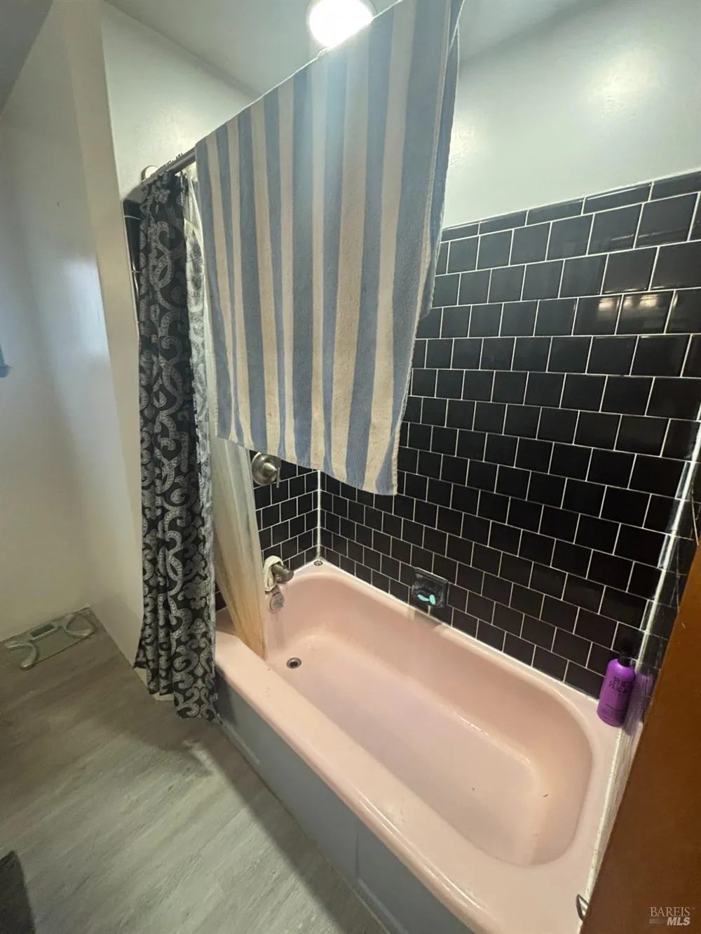 1064 Manor Road El Sobrante, CA 94803
