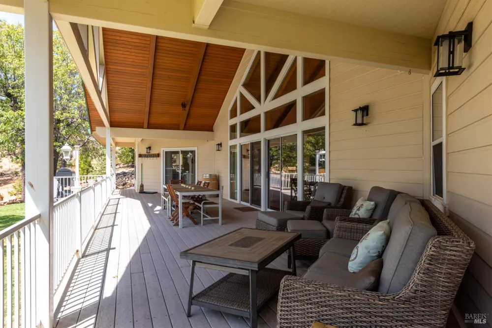 16855 Black Oak Hill Drive Middletown, CA 95461