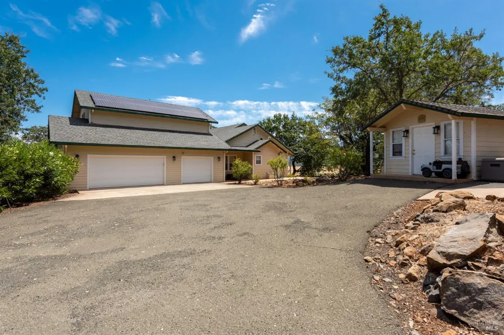 16855 Black Oak Hill Drive Middletown, CA 95461