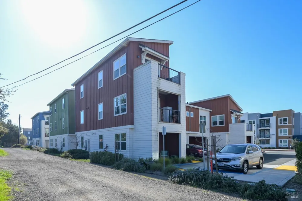 2668 Franz Kafka Avenue Santa Rosa, CA 95404