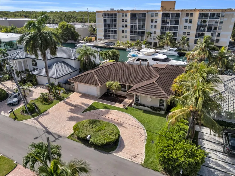 2930 NE 164th St North Miami Beach, FL 33160