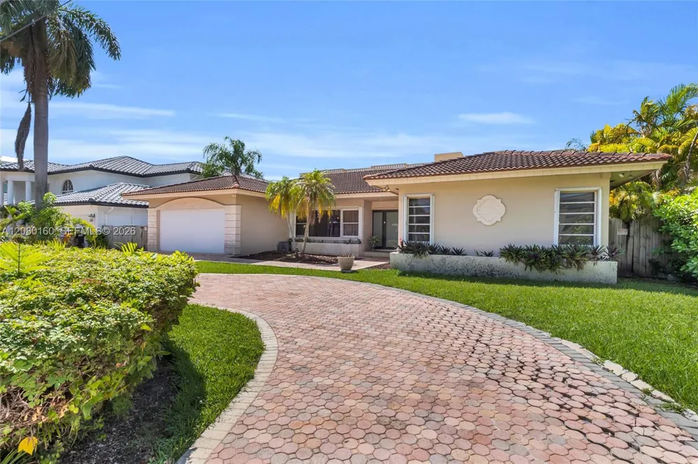 2930 NE 164th St North Miami Beach, FL 33160