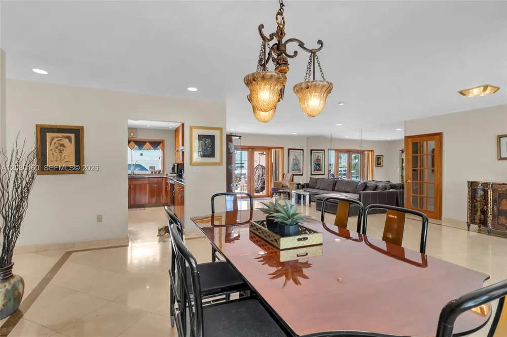 2930 NE 164th St North Miami Beach, FL 33160