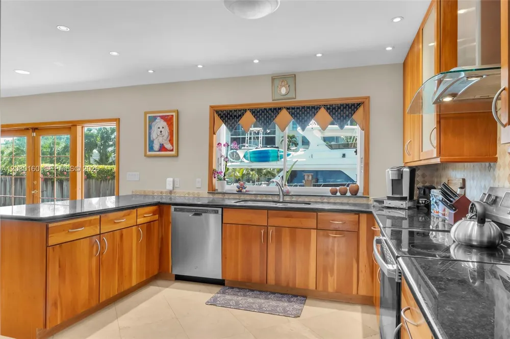 2930 NE 164th St North Miami Beach, FL 33160