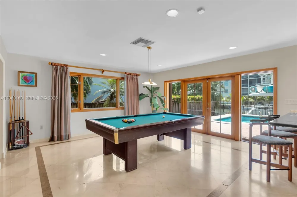 2930 NE 164th St North Miami Beach, FL 33160