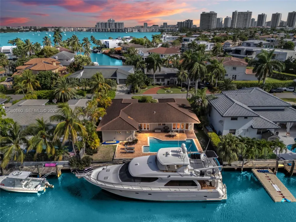 2930 NE 164th St North Miami Beach, FL 33160