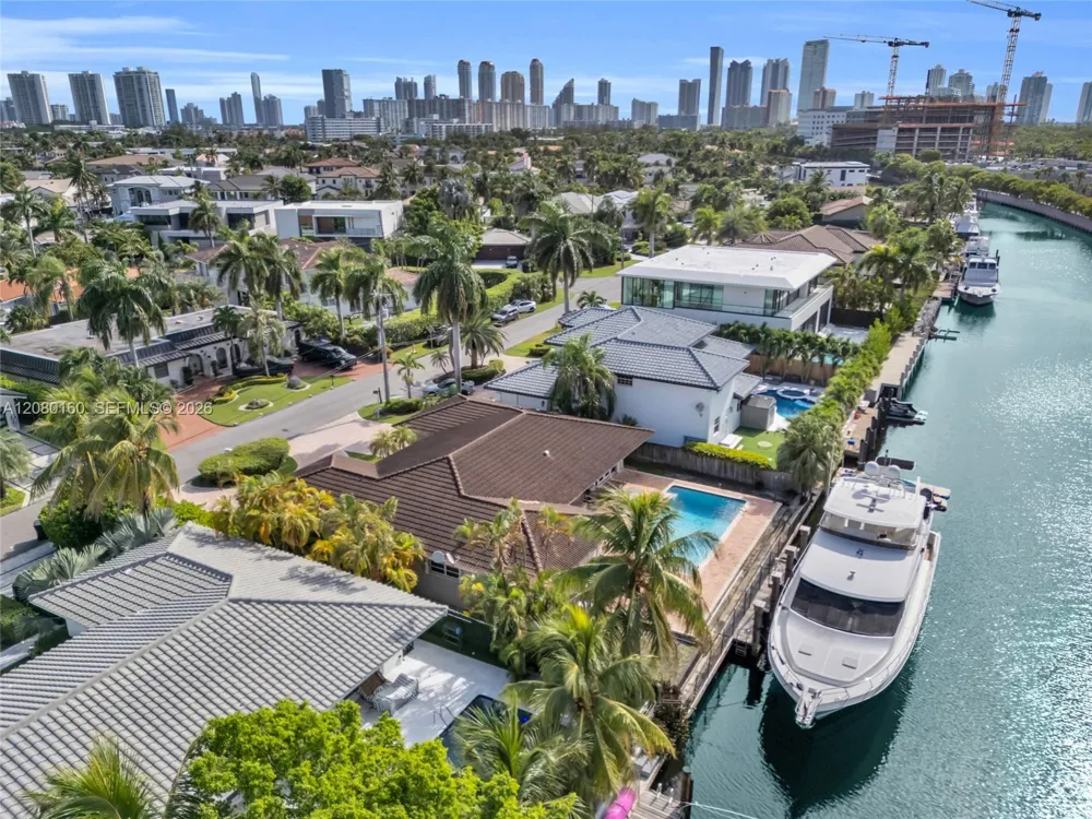 2930 NE 164th St North Miami Beach, FL 33160