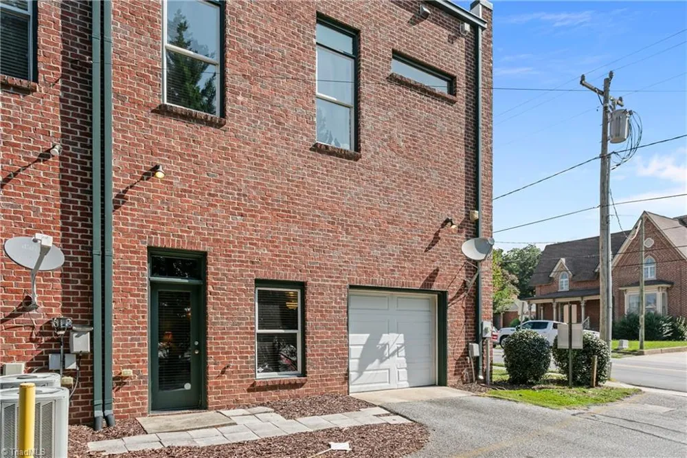 460 Arlington Street Greensboro, NC 27406