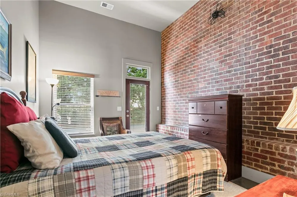 460 Arlington Street Greensboro, NC 27406