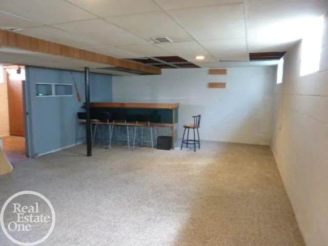 25185 Lorraine Avenue Center Line City, MI 48015
