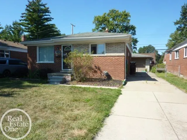 25185 Lorraine Avenue Center Line City, MI 48015