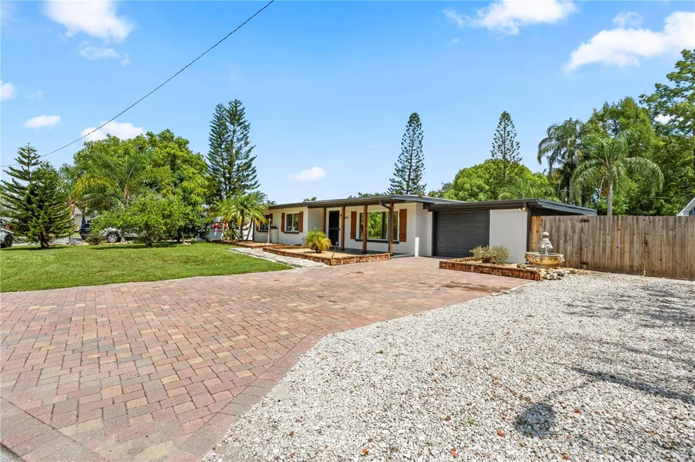 6809 WILLOUGHBY LANE Belle Isle, FL 32812