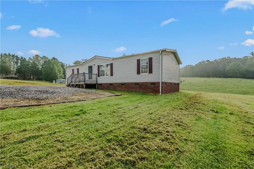 171 Clover Lane Mount Airy, NC 27030