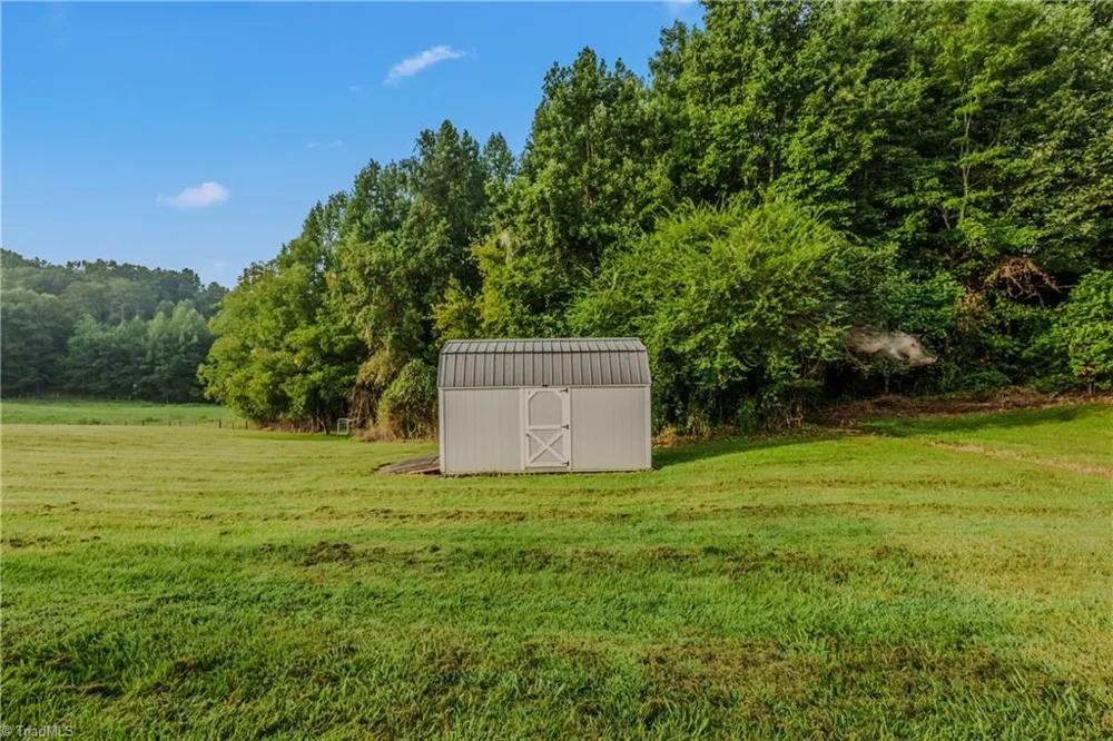171 Clover Lane Mount Airy, NC 27030