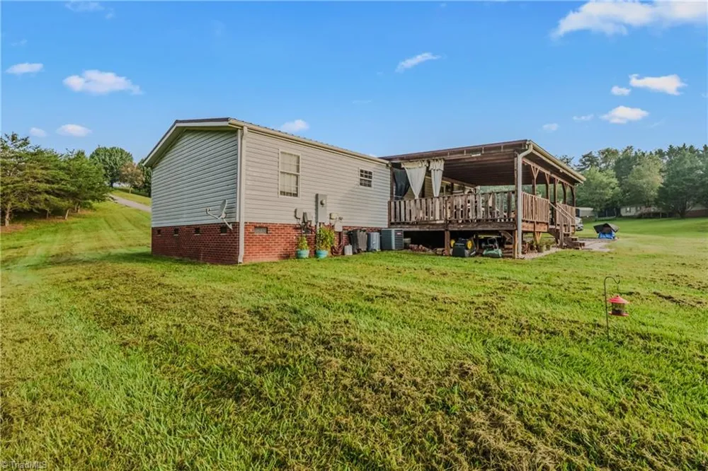 171 Clover Lane Mount Airy, NC 27030