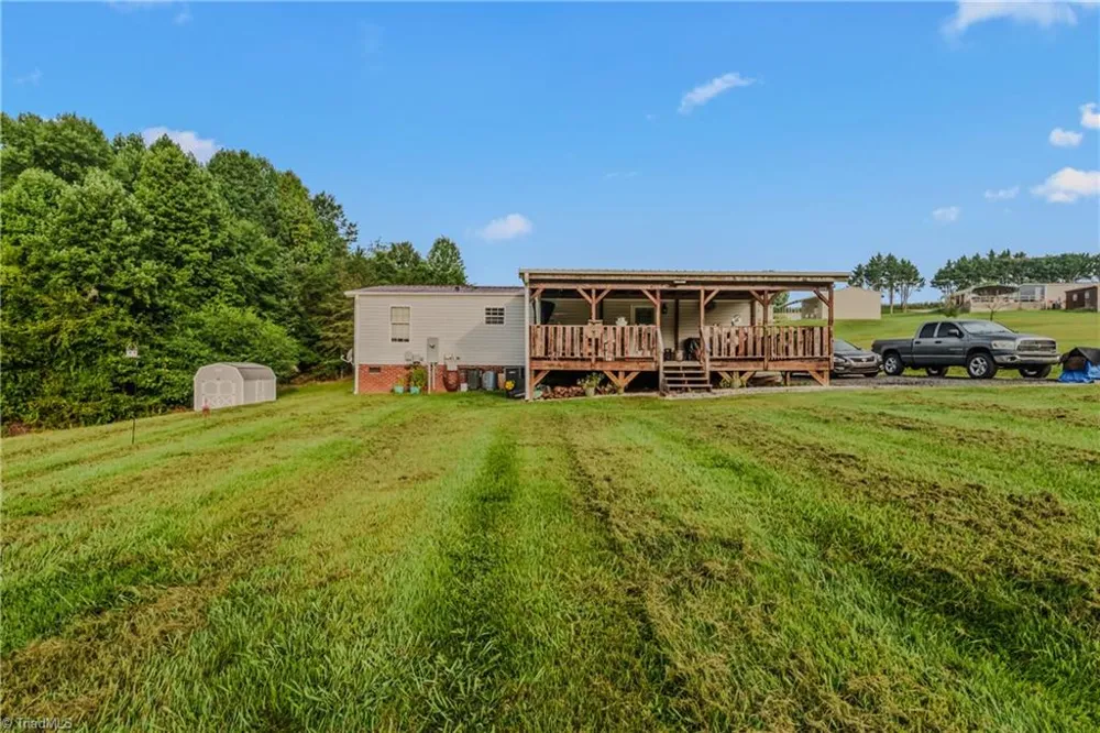 171 Clover Lane Mount Airy, NC 27030
