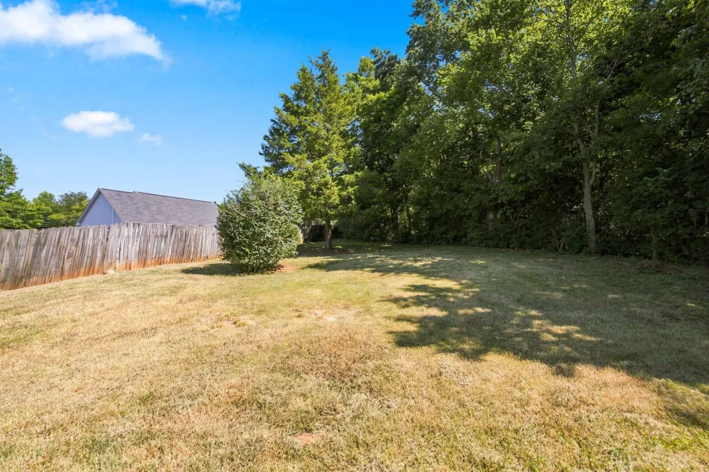 1106 Saddle Creek Dr Mount Juliet, TN 37122