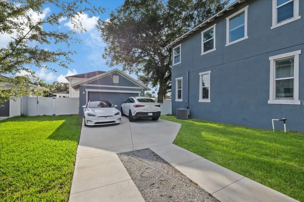 4210 CENTRAL AVENUE Tampa, FL 33603