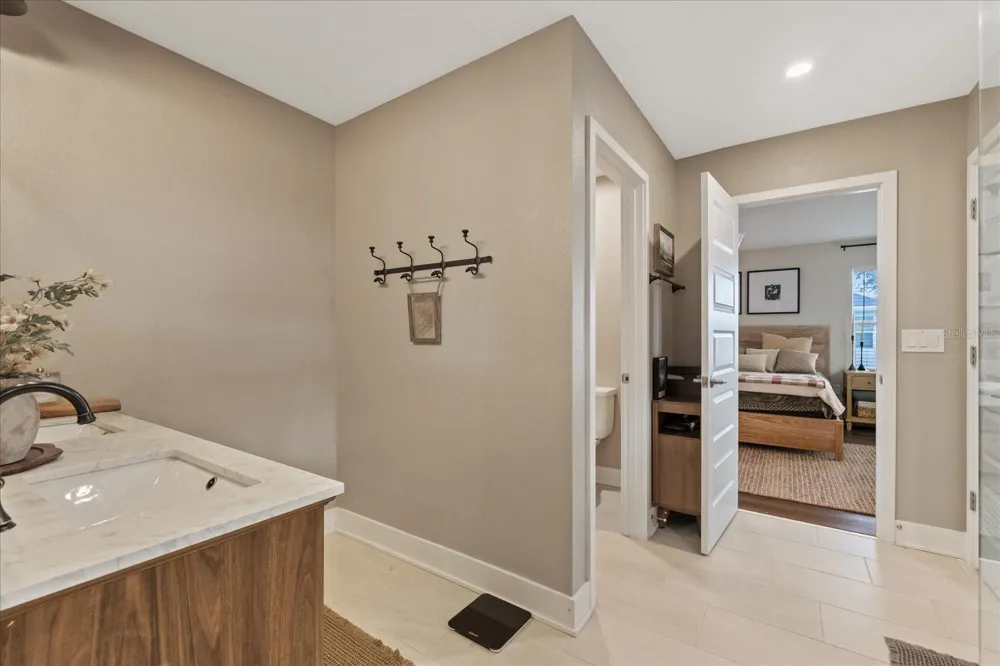 4210 CENTRAL AVENUE Tampa, FL 33603