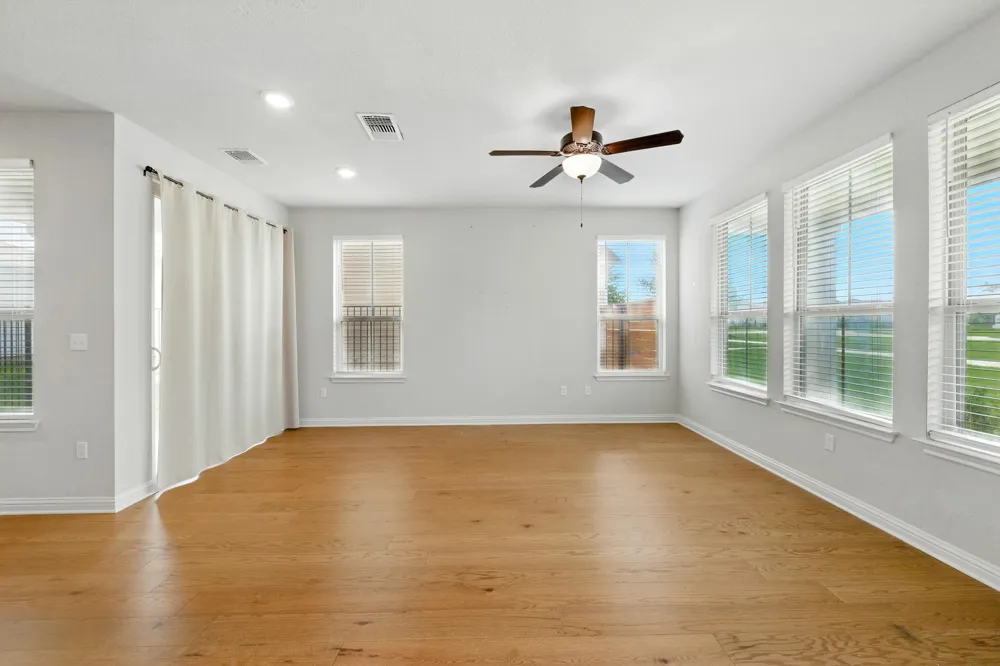 8007 Orizzonte Street Austin, TX 78744
