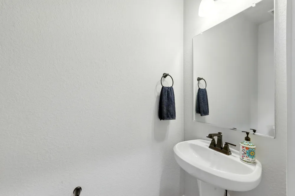 8007 Orizzonte Street Austin, TX 78744