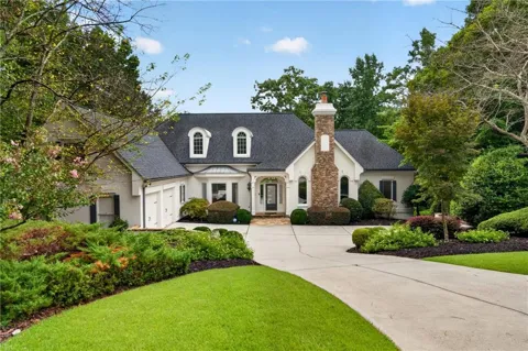 950 Tiverton Lane