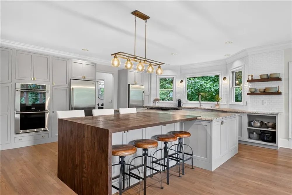 950 Tiverton Lane Johns Creek, GA 30022