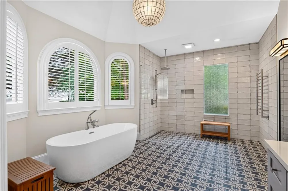 950 Tiverton Lane Johns Creek, GA 30022