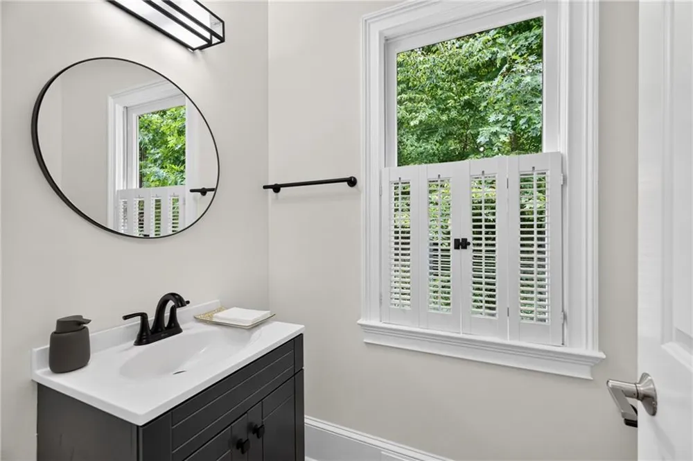 950 Tiverton Lane Johns Creek, GA 30022