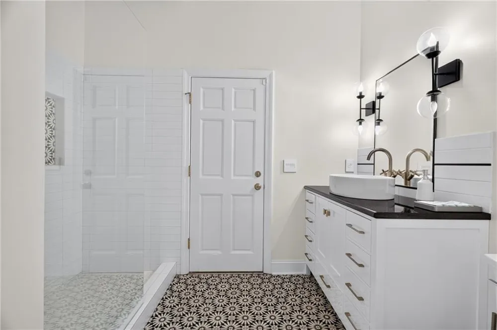 950 Tiverton Lane Johns Creek, GA 30022
