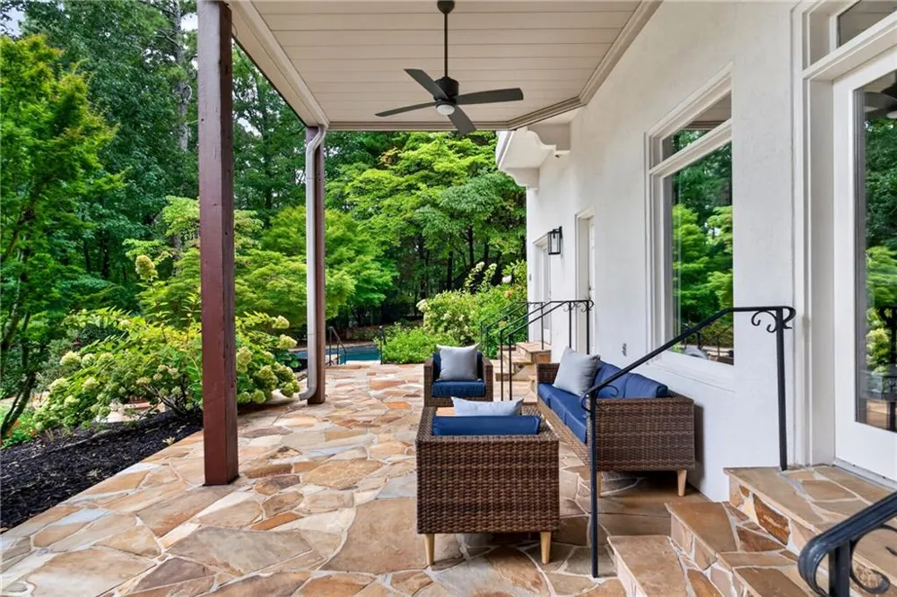 950 Tiverton Lane Johns Creek, GA 30022