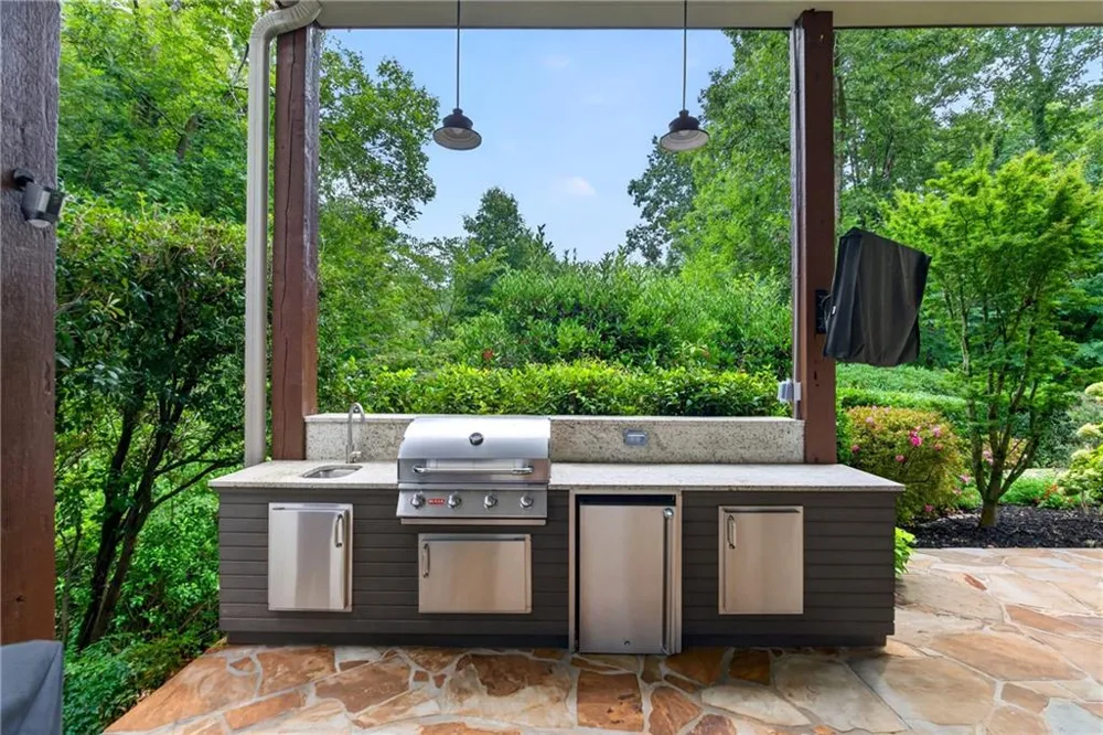 950 Tiverton Lane Johns Creek, GA 30022