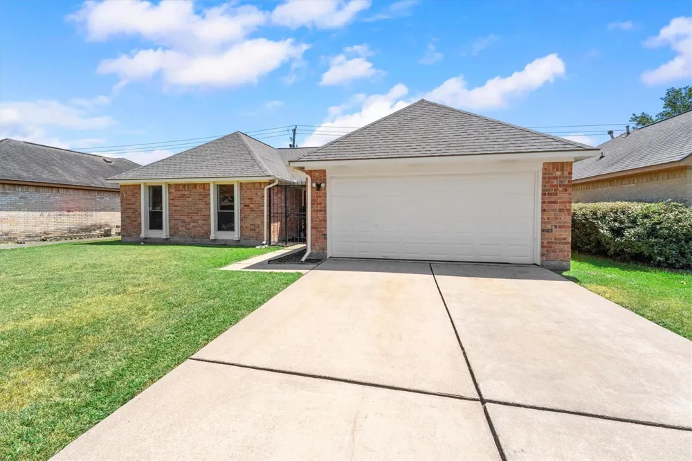 14219 Swanfield Drive Houston, TX 77083