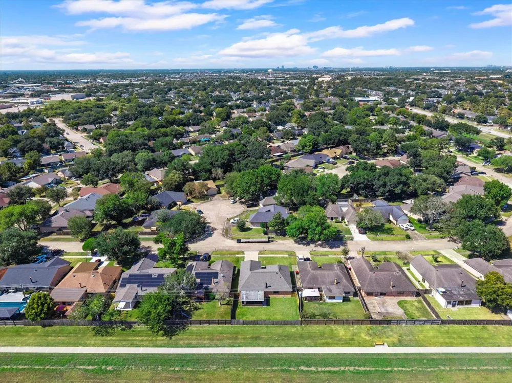 14219 Swanfield Drive Houston, TX 77083