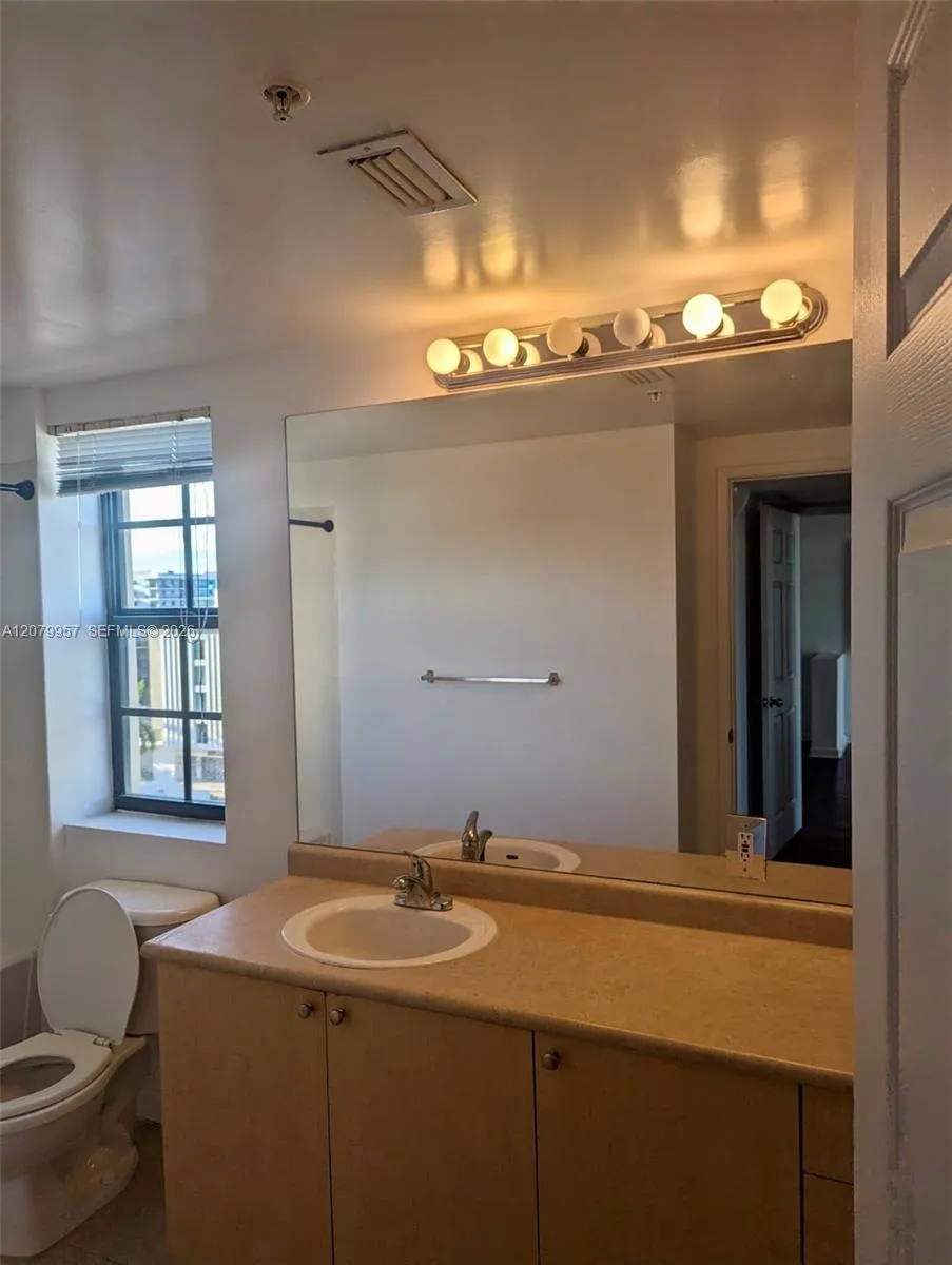 1919 Van Buren St #721A Hollywood, FL 33020